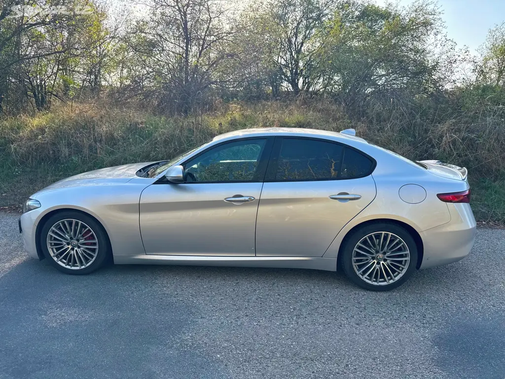 Alfa Romeo Giulia 2.2 D Super - fotka 2