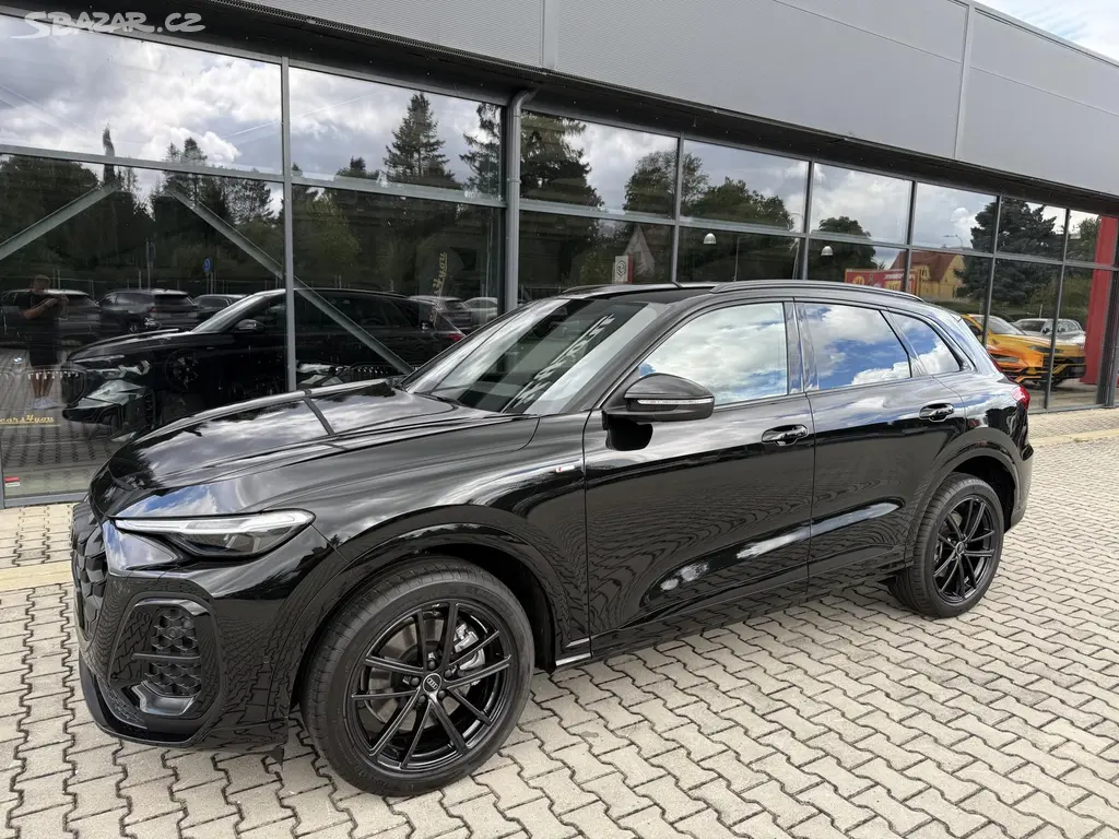Audi Q5, TDI 150kW 4X4 S-LINE R20 3D!!! - fotka 3