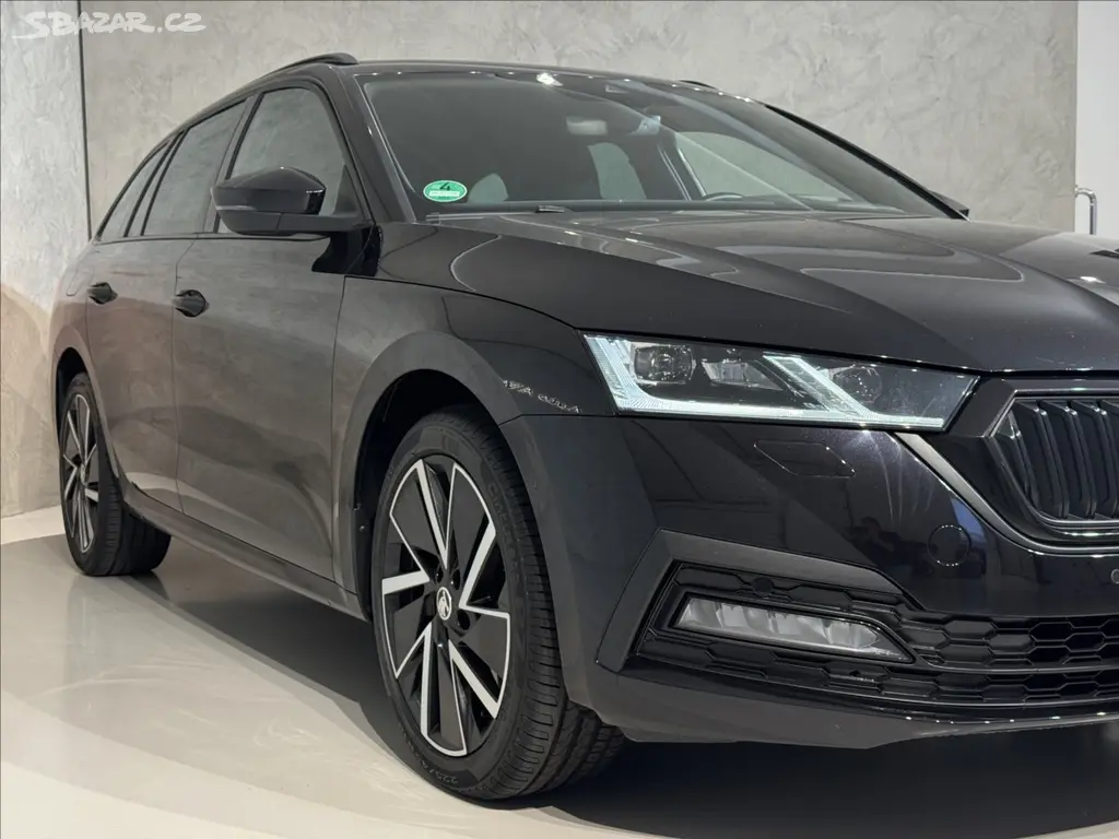 Škoda Octavia, 1,4 TSi DSG iV Sportpaket LED - fotka 6