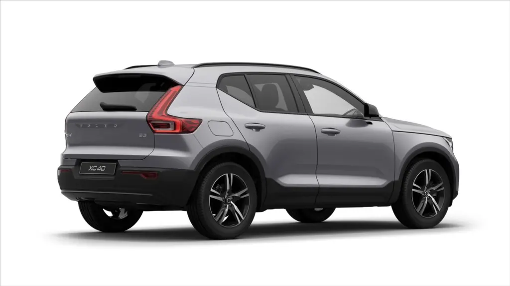 Volvo XC40, 2,0 B3 Plus - fotka 4