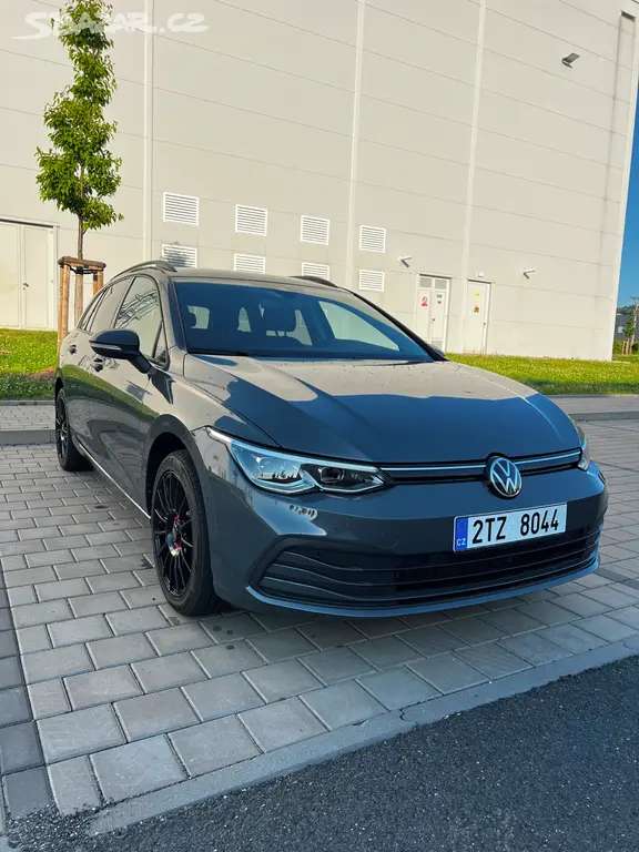 VW Golf Variant 1.5 eTSi 96kW DSG 6/2024 VW Golf 8
