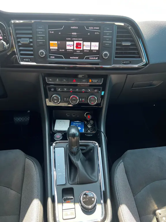 Seat Ateca Xcellence 1.5 tsi DSG BOHATA VYBAVA - fotka 6