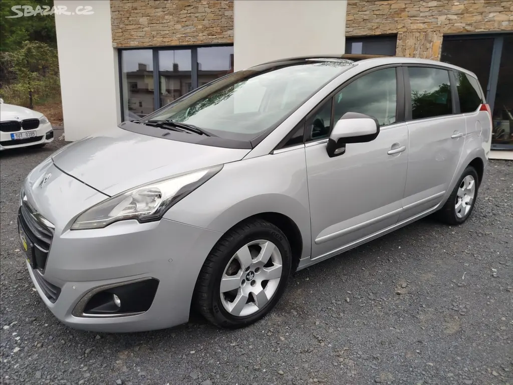 Peugeot 5008, 1,6 HDi 84 kW, AUTOMAT, 7-MÍST - fotka 2