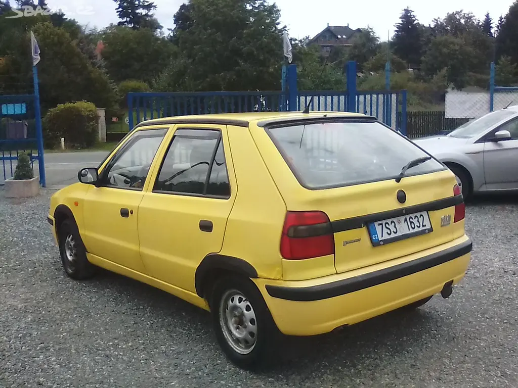 Škoda Felicia, 1.3i / 40KW, jede super - fotka 5