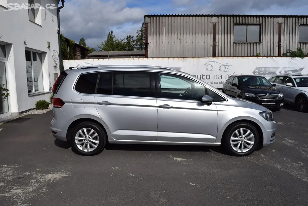 Volkswagen Touran, 1.4TSI 110kw HIGHLINE 7M TAŽN - fotka 6