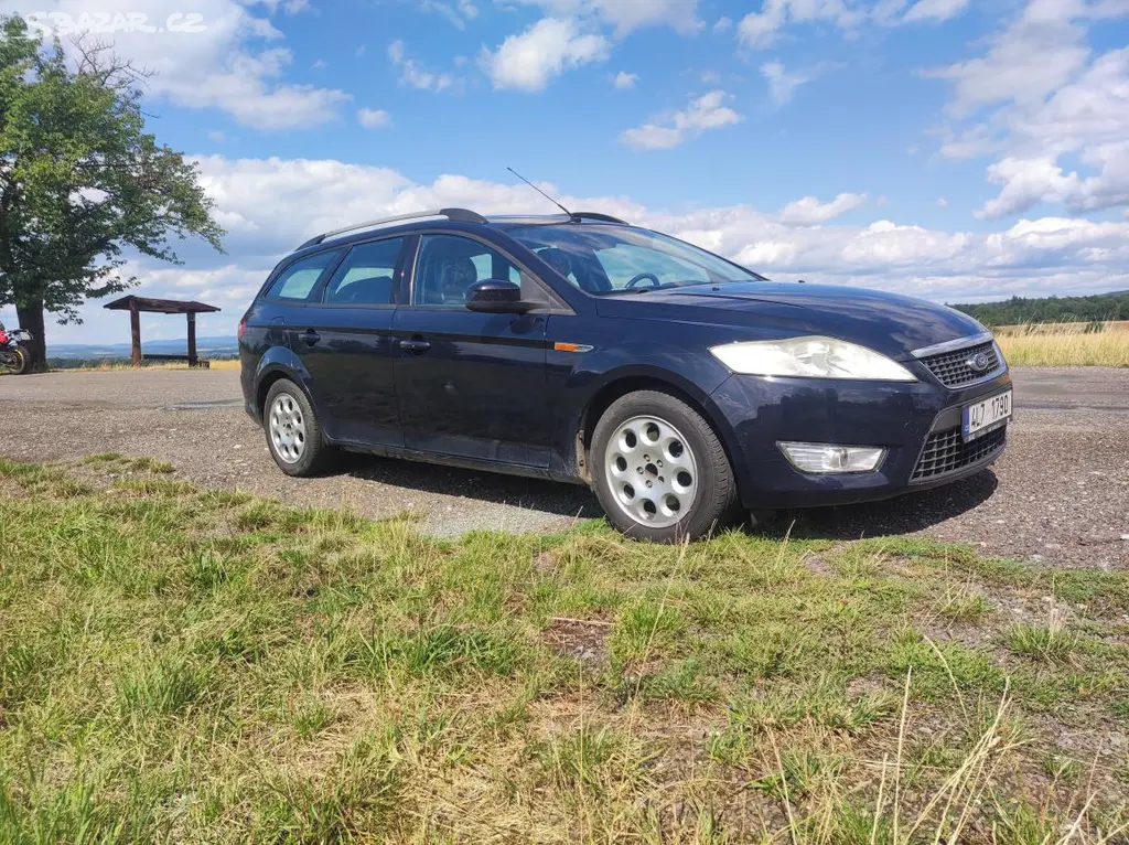 Ford Mondeo Mk4 combi 2008 2.0i/107kW - fotka 4