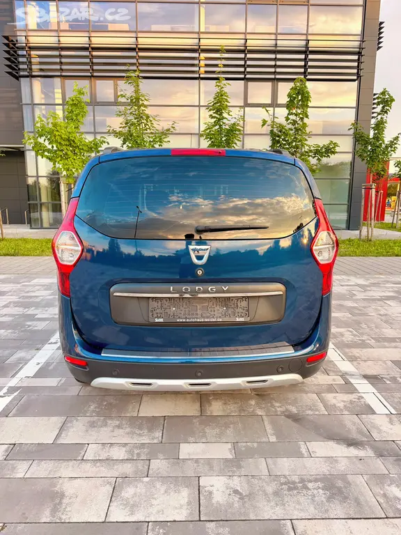Dacia Lodgy Stepway 1.6 SCe 7 míst - fotka 3