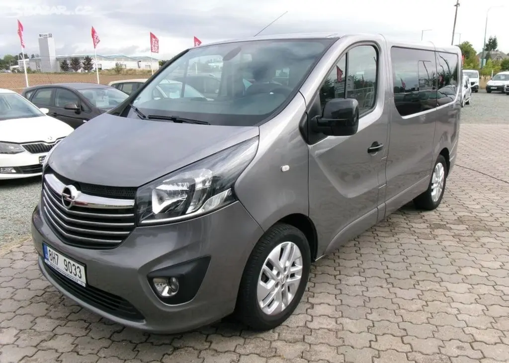 Opel Vivaro 1.6CDTi,Life,spaní,2x kola nafta - fotka 3