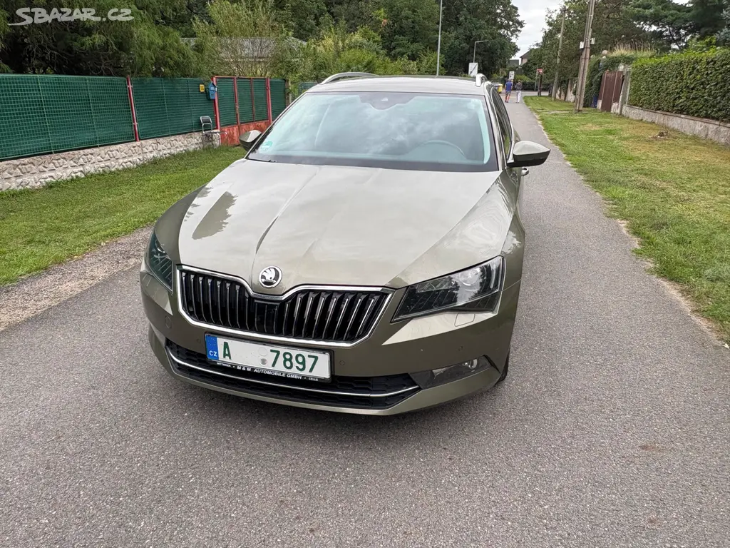 Škoda Superb 3 Combi Style 4x4 - fotka 3