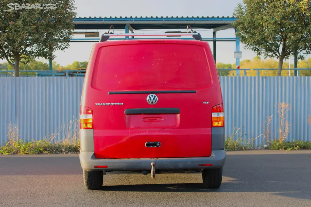 VOLKSWAGEN T5 1.9TDI/2008/75KW/TAŽNÉ/SKŘÍŇ/TOP STA - fotka 5
