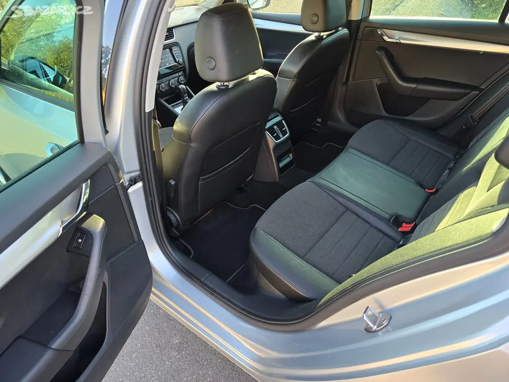 Škoda OCTAVIE III DSG com 2.0 TDI 110 kw,rv06/2016 - fotka 6