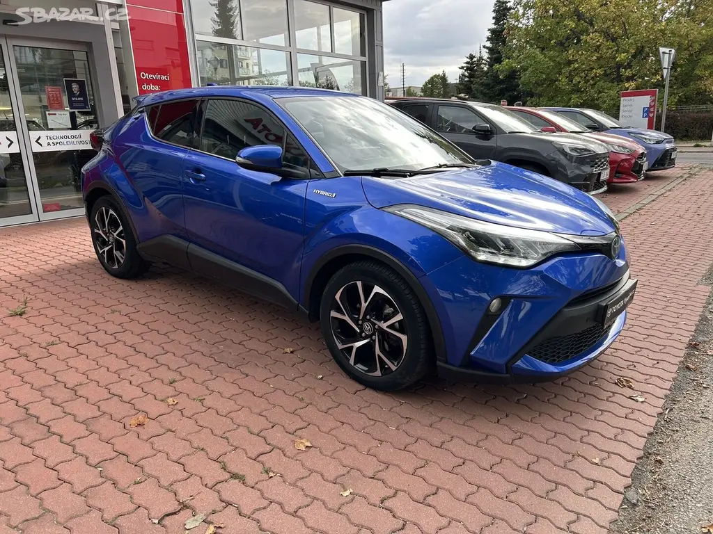 Toyota C-HR, 1.8L Hybrid 140 koní 4x2 Style - fotka 3