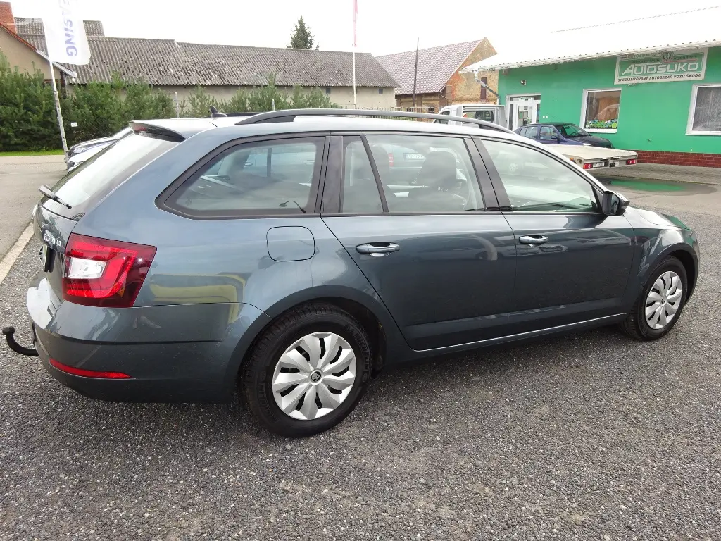 OCTAVIA COMBI III FC Amp. Plus 1,6 TDI 85kW+DSG ! - fotka 6