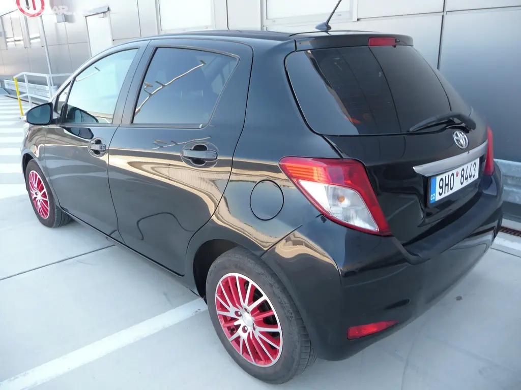 Toyota Yaris 1,3 VVT-i, 73 kW, 4/2012, STK 5/2028 - fotka 5
