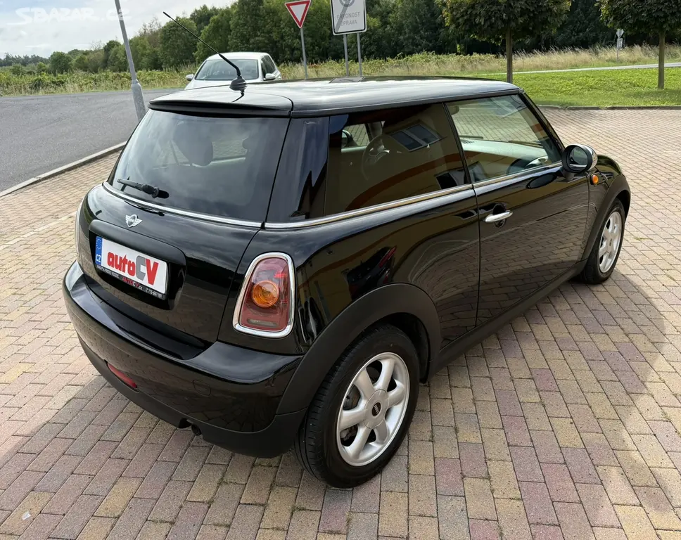 MINI COOPER 1.4 16V 70kW-[telefon skryt]KM-AC,EL.OKNA - fotka 6