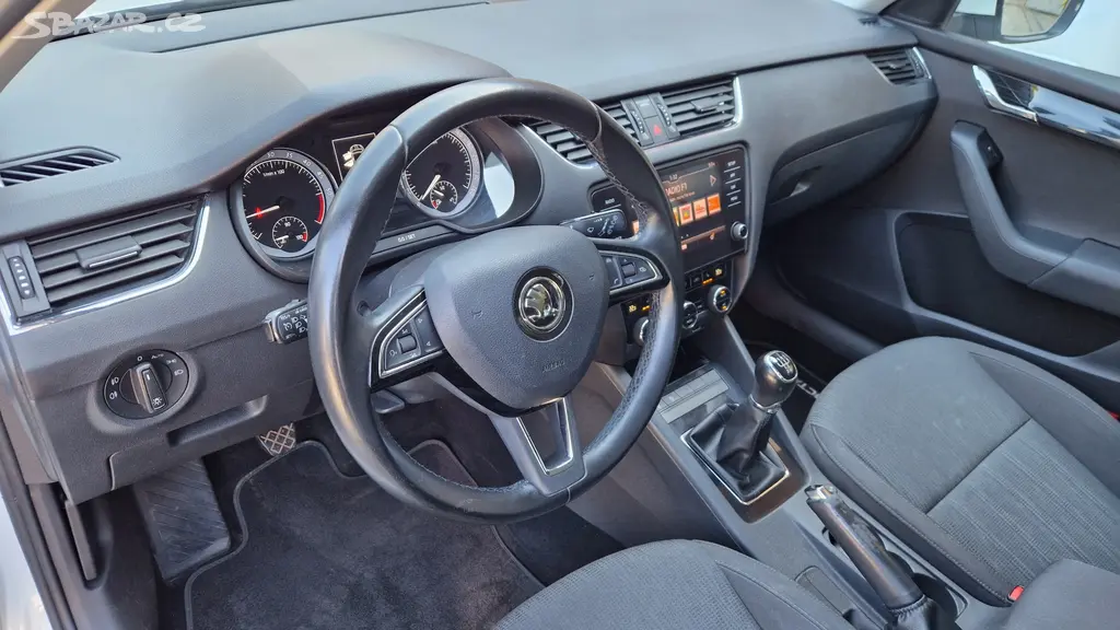 ŠKODA OCTAVIA III TDI 2018-135TKM-STYLE-LED-KEYLES - fotka 4