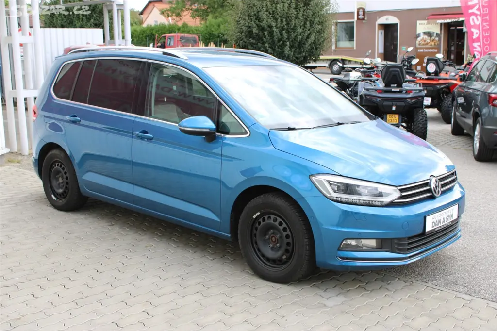 Volkswagen Touran, 1,4 TSI DSG Highline blue pear - fotka 2
