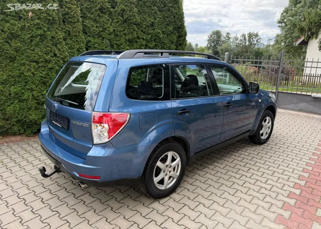 Subaru Forester 2,0i /110 Kw 4x4 , 1 Majitel - fotka 4