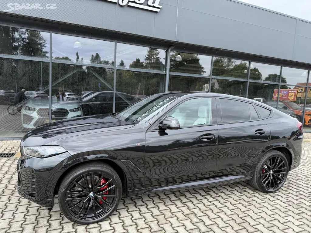BMW X6, 30XD 210kW M-PAKET VZDUCH HK!! - fotka 4