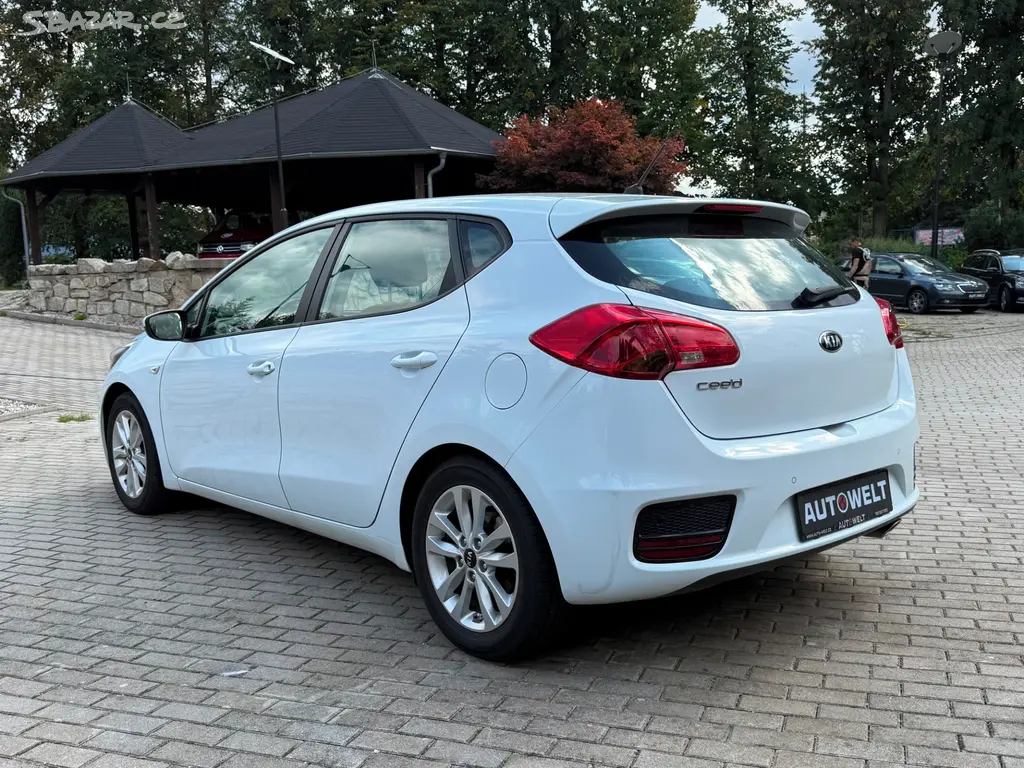 KIA CEED 1.4 CVVT 73kW COMFORT /[telefon skryt]KM/ALU/ - fotka 4