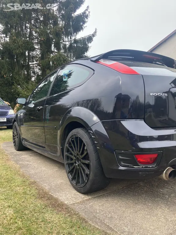 Ford Focus ST 225 2006 - fotka 6