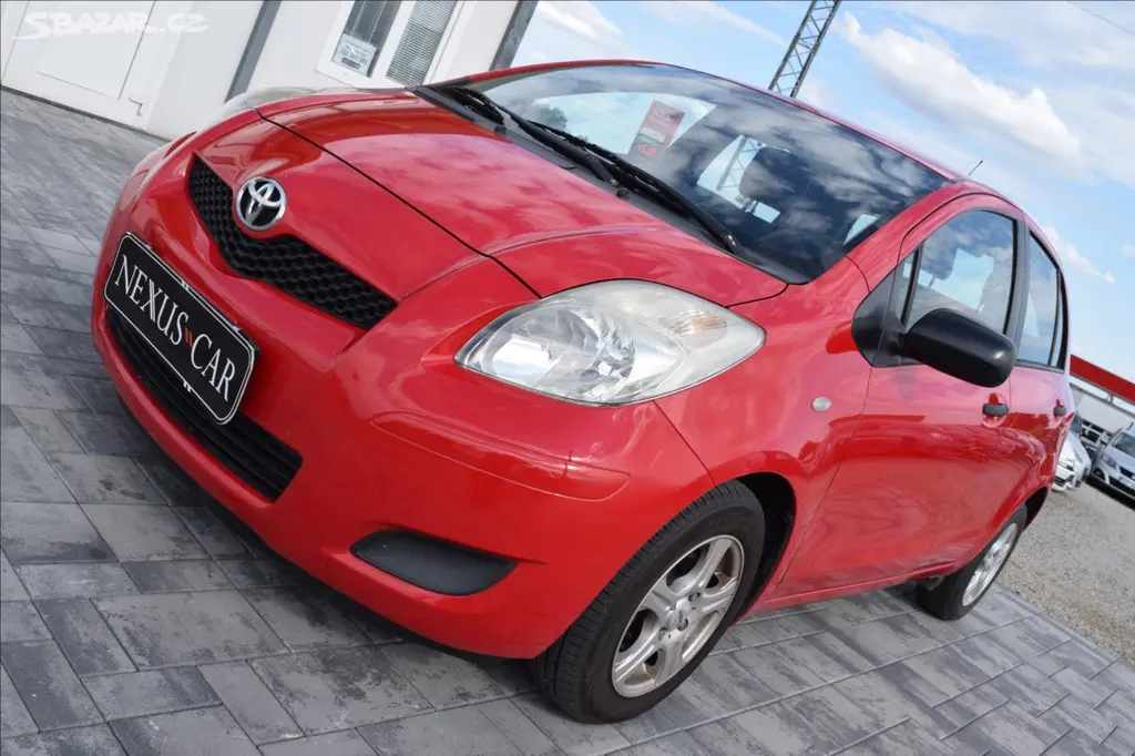 Toyota Yaris, 1,0 i 51KW ZAD. PARK. SENZORY
