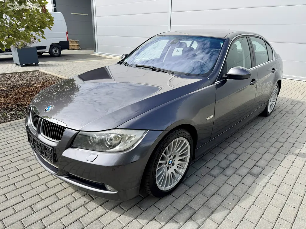 BMW e90 325i MANUÁL XENONY POLOKŮŽE!!! - fotka 3
