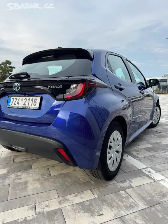 Toyota Yaris 1.5 Hybrid Comfort (85 kW) - fotka 2