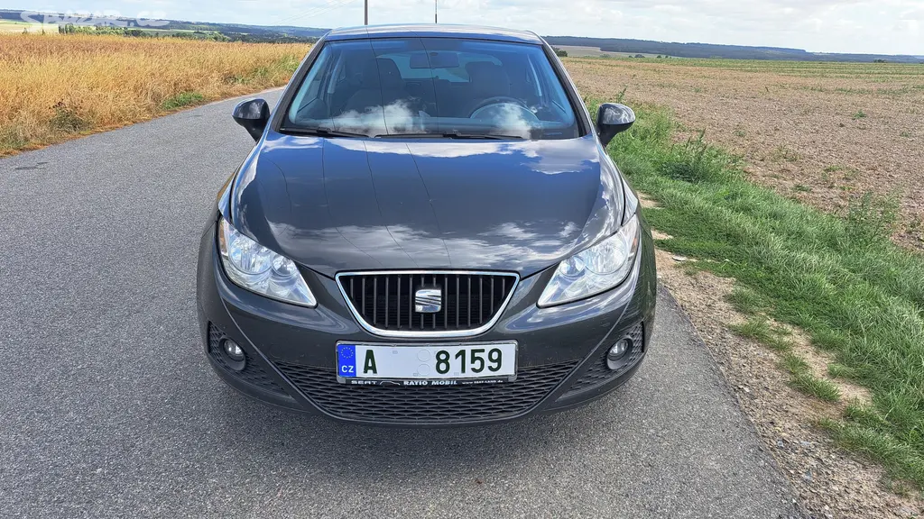 seat ibiza 1,2htp 2009 - fotka 3