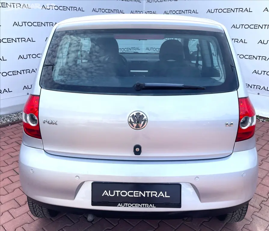 Volkswagen Fox, 1,4 Basis75 55kw servis - fotka 5
