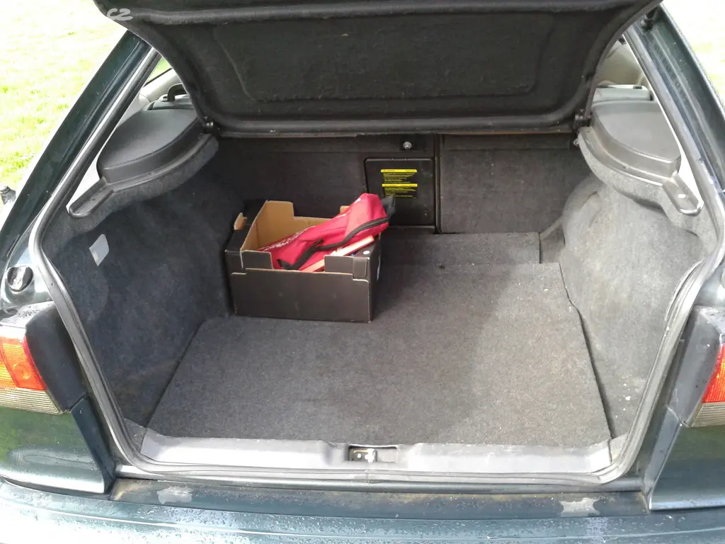 Saab 900 Coupe - fotka 3
