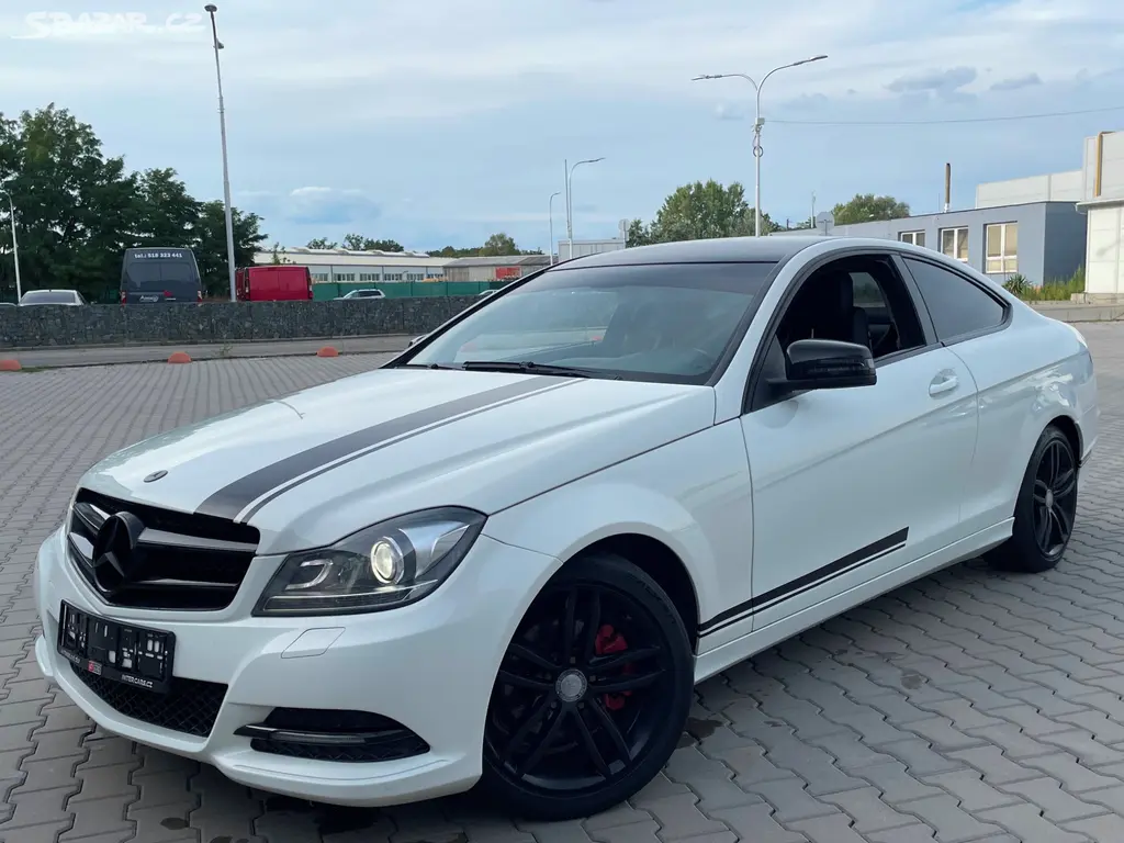 MERCEDES BENZ C COUPE 220 CDi 125kW 2012