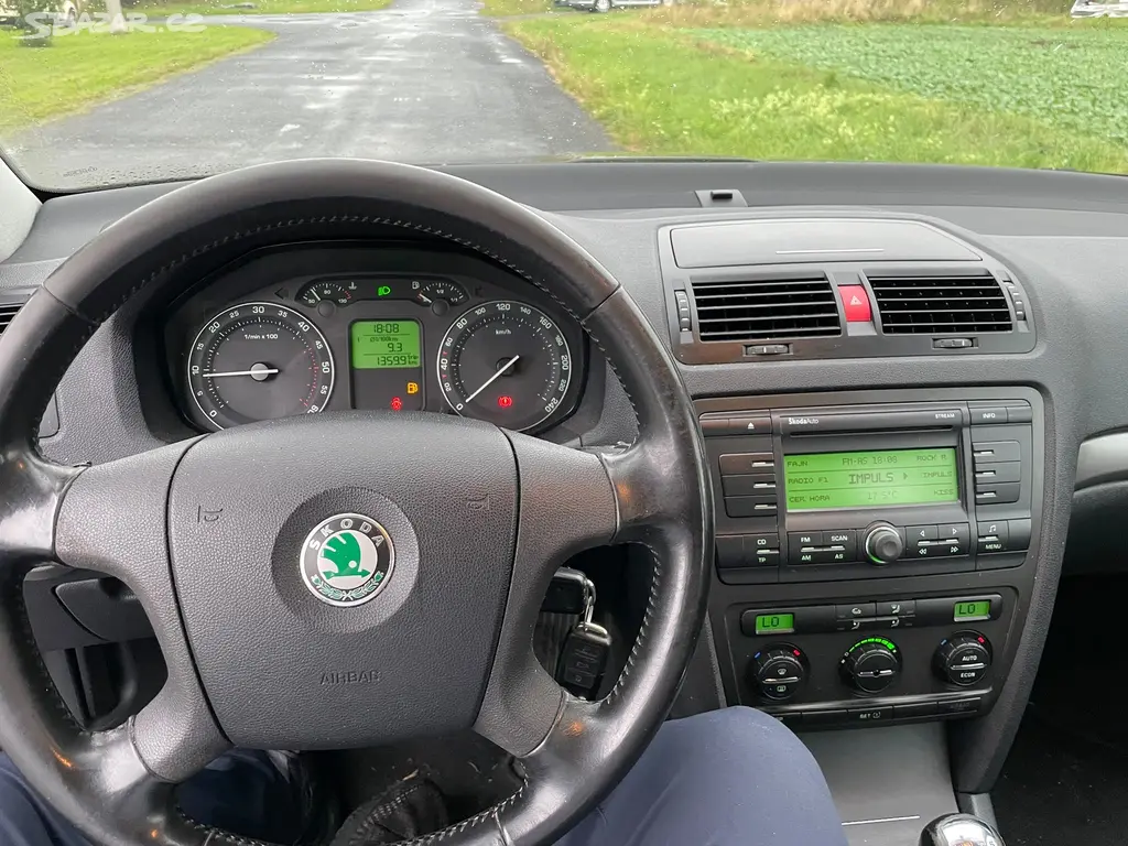 6 RYCHLOSTÍ,KLIMATRON.ŠKODA OCTAVIA 2,2.0TDI 103kw - fotka 6
