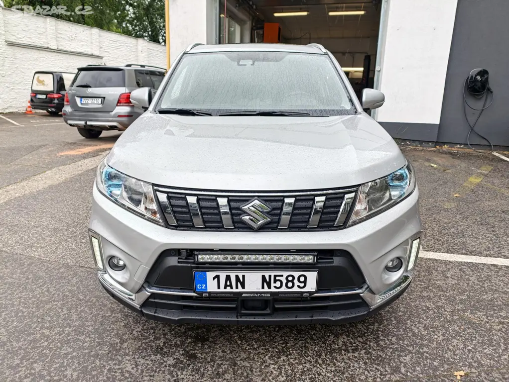 Suzuki Vitara, 1,4T Aut. Elegance 4x4 - fotka 3