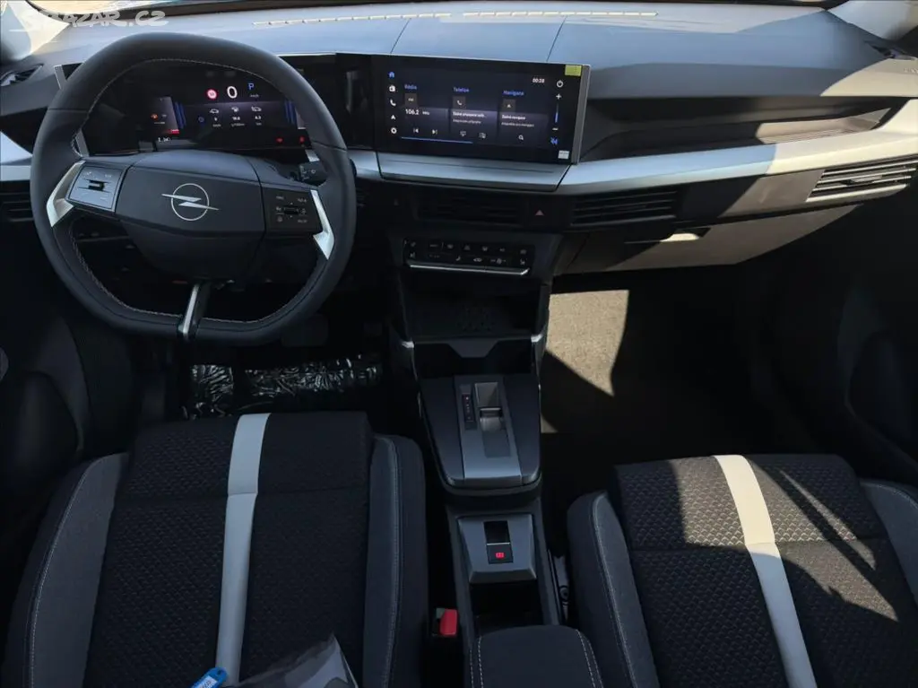 Opel Frontera, 1,2 TURBO GS HYBRID - fotka 6