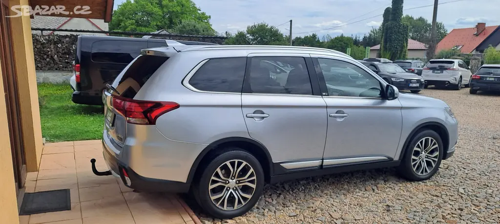 Mitsubishi Outlander 2.2 DI-D 110kW 4X4 7-MÍST DPH - fotka 5