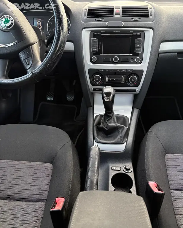 Škoda Octavia Kombi 1.6, 77KW, 2012 - fotka 6