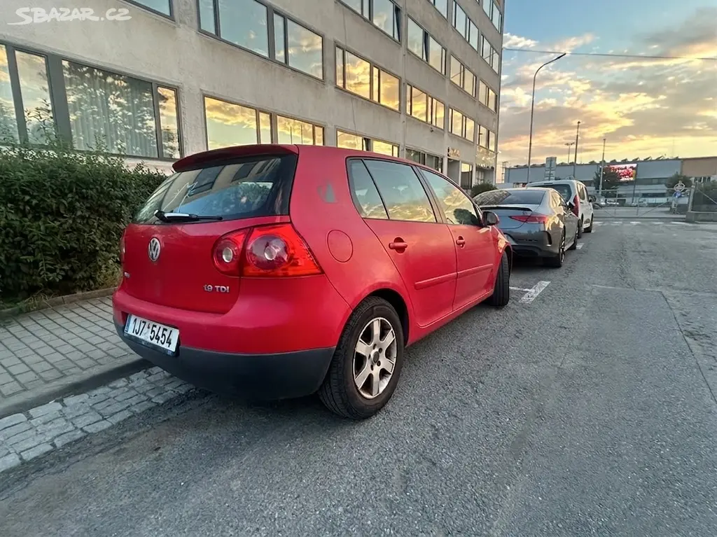 Golf5,1.9 77kw,klimatr,stk2028,4el.okn,234 tis.naj - fotka 4