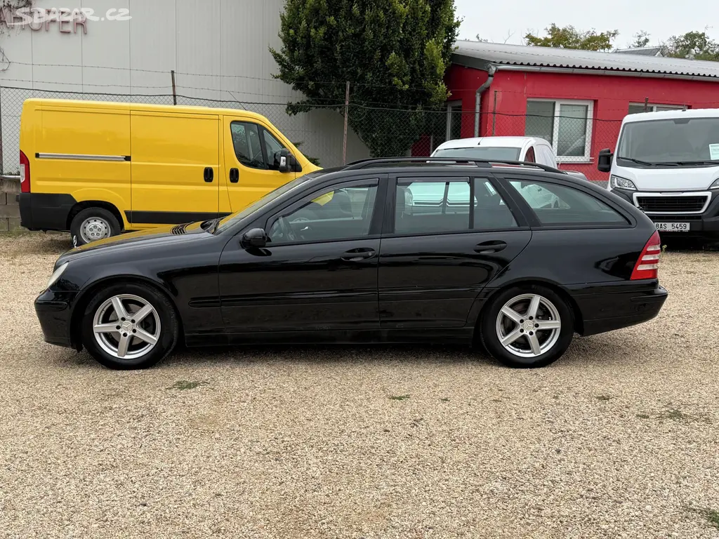 Mercedes-Benz Třídy C, C 220 CDI Avantgarde - fotka 2