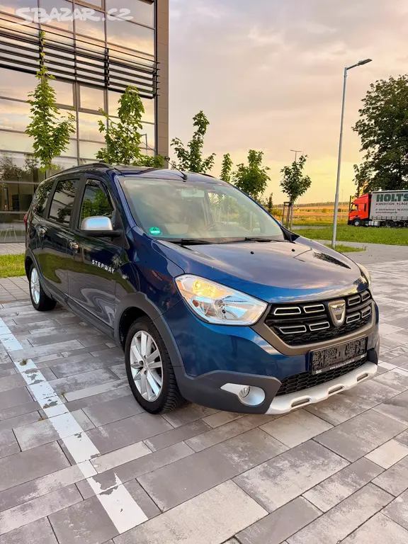 Dacia Lodgy Stepway 1.6 SCe 7 míst - fotka 6