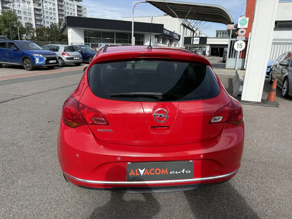 Opel Astra, 1.4 88kw - fotka 5