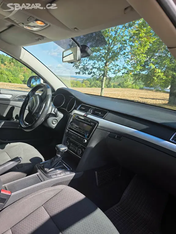 Škoda Superb combi 2,0 TDI DSG - fotka 4