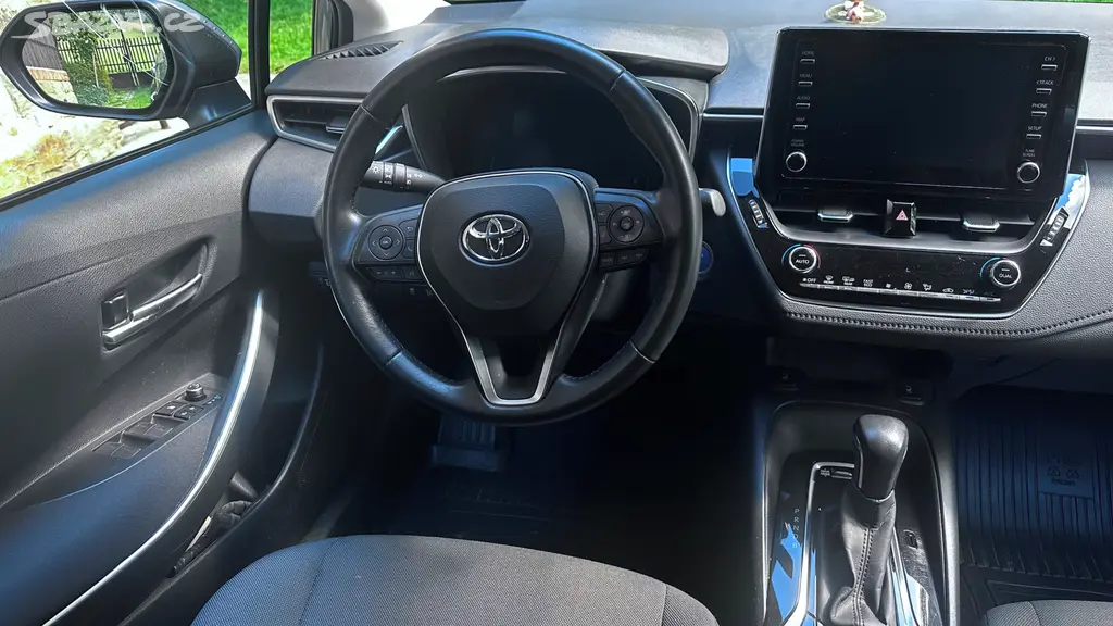 TOYOTA COROLLA 1.8 Hybrid Comfort Style CVT sedan - fotka 6
