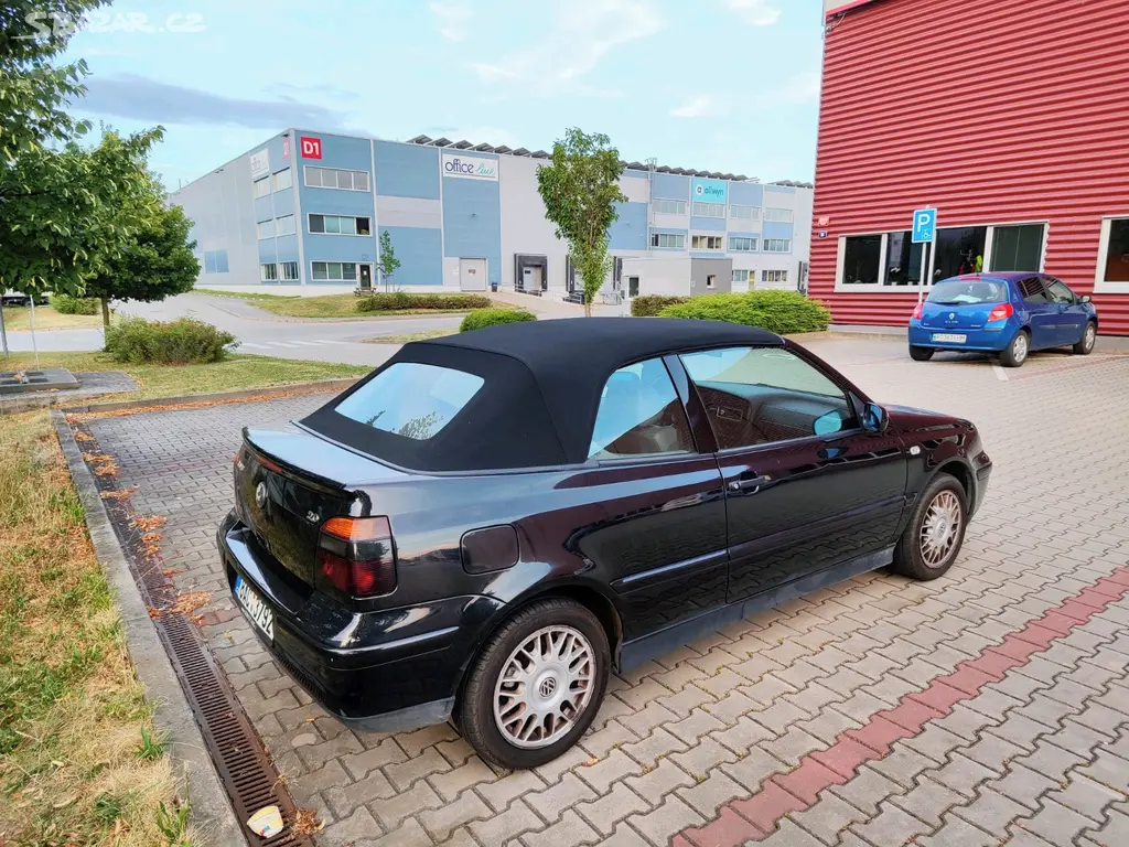 Prodám Volkswagen Golf cabrio, benzín, 2.0 - fotka 5
