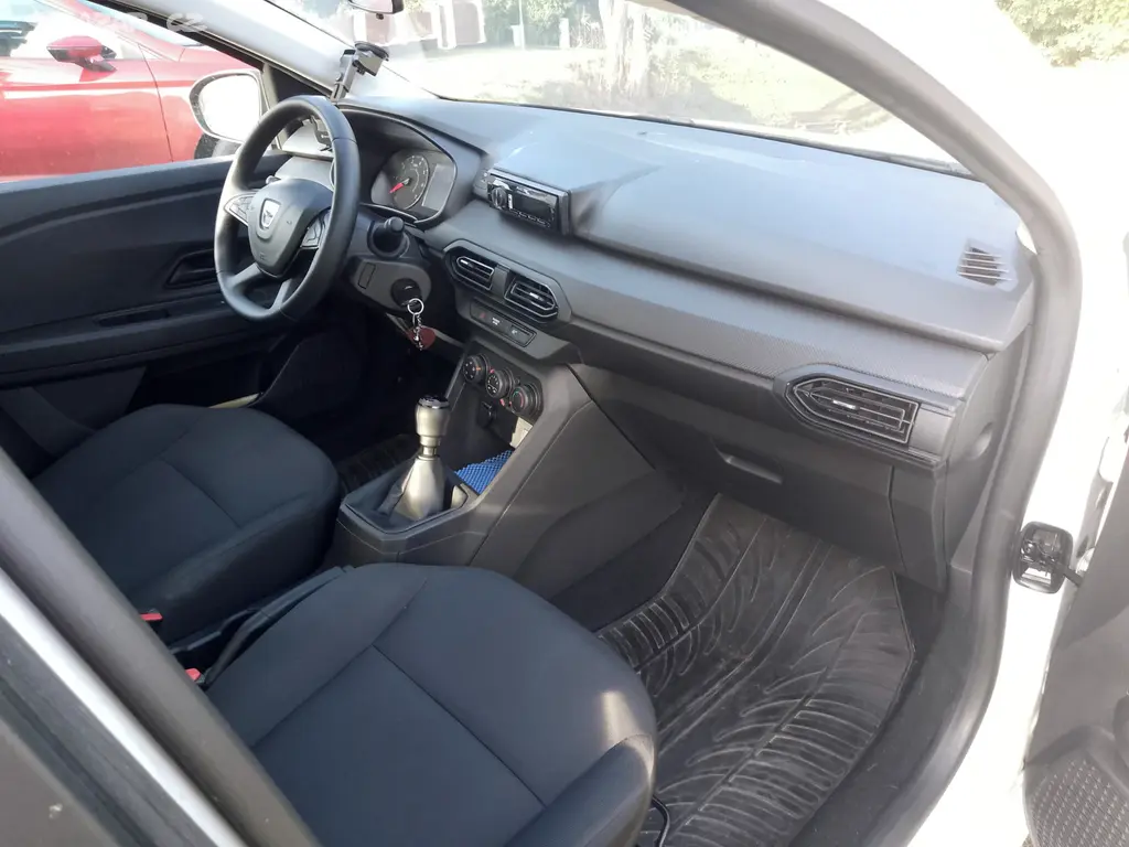 Dacia Sandero 1.0 49kw r.v 2021 - fotka 5