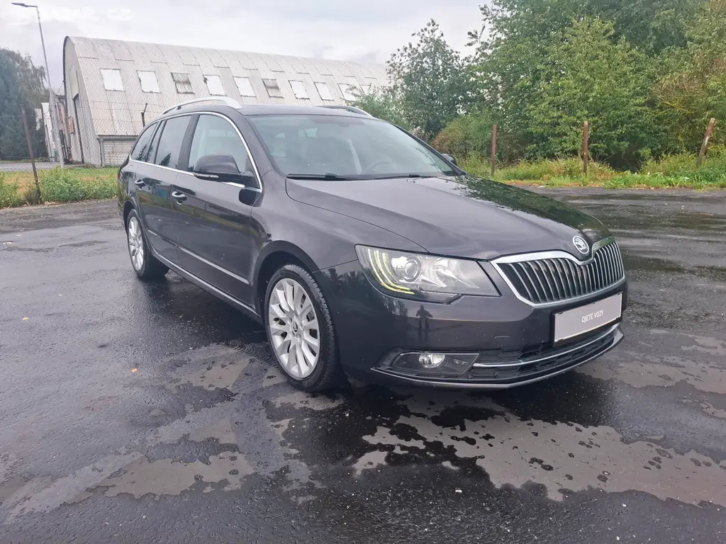 Škoda Superb II kombi 2.0TDi 125kW,xenony,tažné - fotka 3