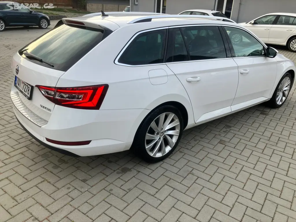 Škoda Superb, 2.0TDI 110kW STYLE ALCANTARA - fotka 5