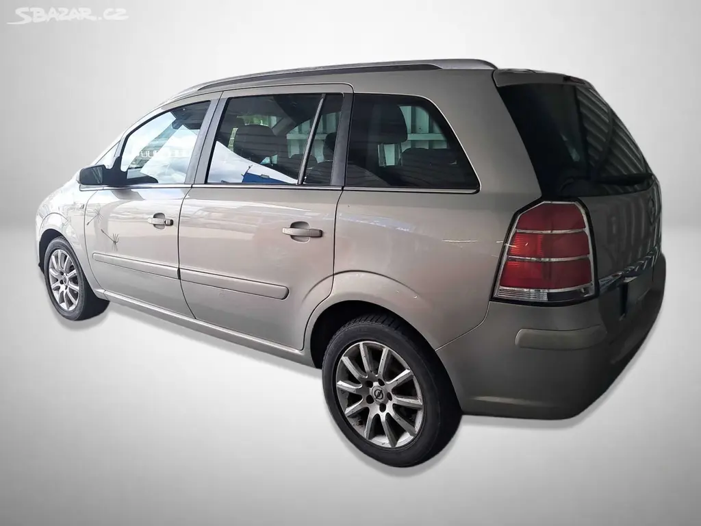 Opel Zafira, 1.6 CNG ecoFlex, 7 míst, Klima - fotka 2