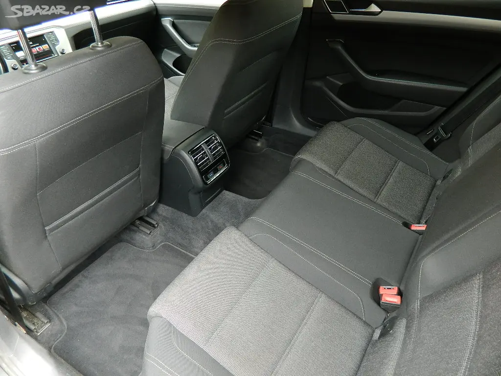 Volkswagen Passat B8 2.0 TDI 110kW, rok 2016 - fotka 6