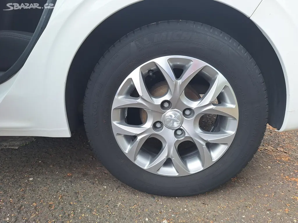 Peugeot 208 - fotka 3